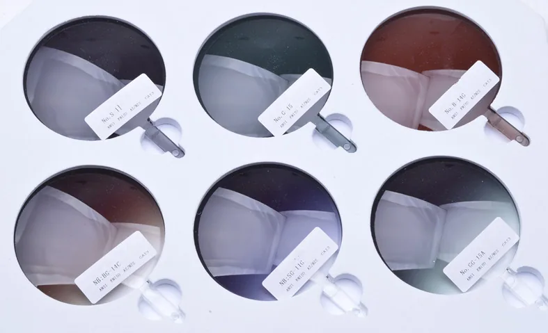 Riferimento di lente e colore per una collezione a marchio privato